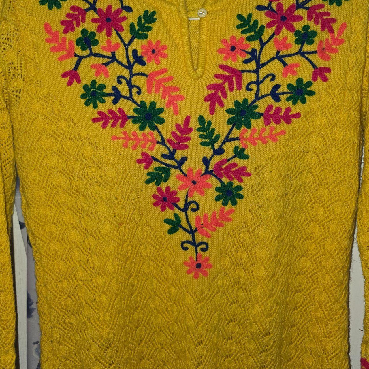 Vintage 1970s Yellow Embroidered Knit Midi Dress – Size M/L